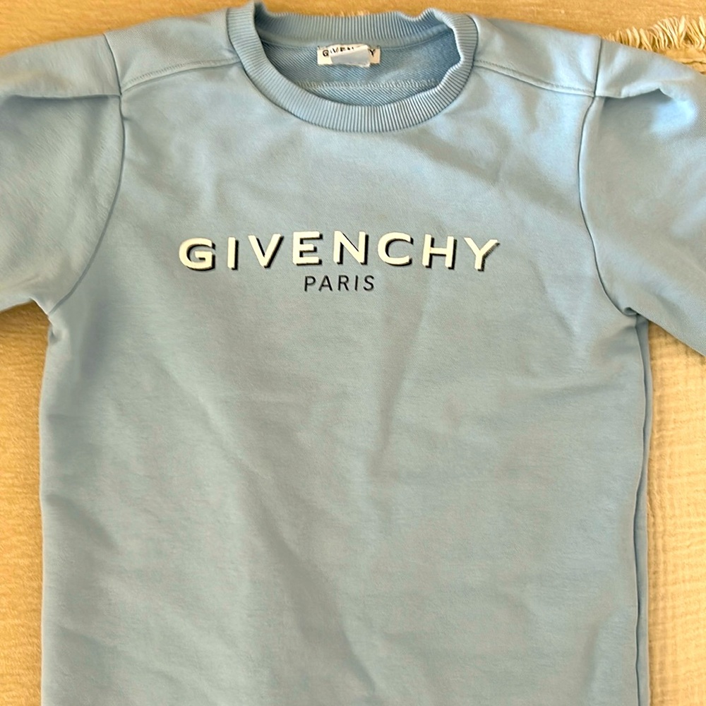 Givenchy Sweatshirt Dress
Size: 12 (Girl)
Givenchy